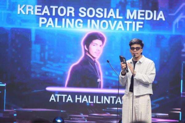 Atta Halilintar Sabet Kreator Sosial Media Paling Inovatif di Digital Innovation Awards 2025 Atta Halilintar Sabet Kreator Sosial Media Paling Inovatif di Digital Innovation Awards 2025