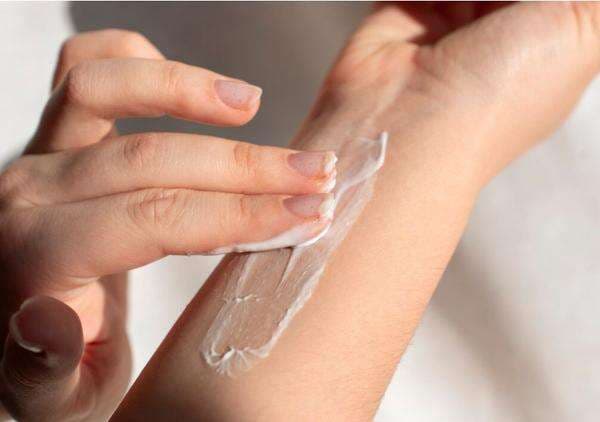 Awas! Ini Bahayanya Tak Pakai Sunscreen saat Keluar Rumah Awas! Ini Bahayanya Tak Pakai Sunscreen saat Keluar Rumah