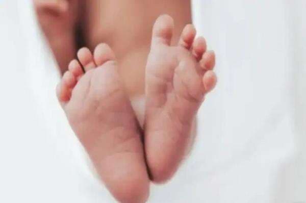 Ayah Ini Buang Bayinya yang Berumur 2 Minggu ke Hutan setelah Istrinya Menolak Bercinta Ayah Ini Buang Bayinya yang Berumur 2 Minggu ke Hutan setelah Istrinya Menolak Bercinta