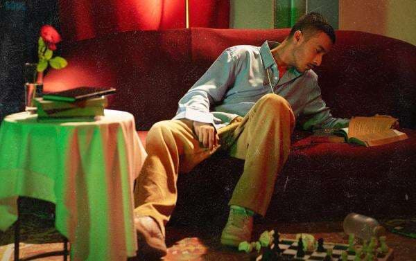 Aziz Hedra Sangat Bahagia Wajahnya Terpampang di Instagram Ariana Grande Aziz Hedra Sangat Bahagia Wajahnya Terpampang di Instagram Ariana Grande