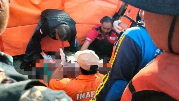 Tim SAR Gabungan Temukan Jenazah Pria Tenggelam di Pintu Air Jagir Surabaya Tim SAR Gabungan Temukan Jenazah Pria Tenggelam di Pintu Air Jagir Surabaya