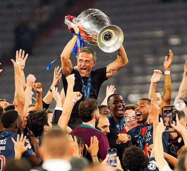 Luis Enrique Bawa PSG Juara Liga Champions 2024-2025 dan Resmi Raih Treble Winner Luis Enrique Bawa PSG Juara Liga Champions 2024-2025 dan Resmi Raih Treble Winner