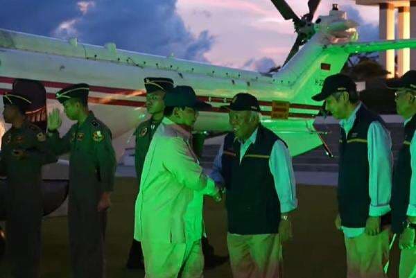 Prabowo Tiba di IKN, Naik Helikopter dari Balikpapan Prabowo Tiba di IKN, Naik Helikopter dari Balikpapan