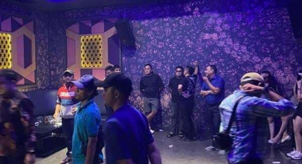 Pesta Gelap di Ruang Karaoke: Lima Kader HIPMI Lampung Tersingkir Usai Digerebek BNN Pesta Gelap di Ruang Karaoke: Lima Kader HIPMI Lampung Tersingkir Usai Digerebek BNN