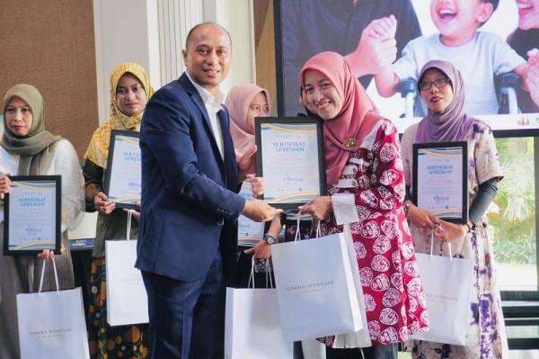Hari Pahlawan, Grand Mercure Malang Mirama Beri Penghargaan pada Orang Tua Disabilitas Hari Pahlawan, Grand Mercure Malang Mirama Beri Penghargaan pada Orang Tua Disabilitas