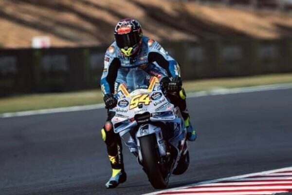 Tunggangi Desmosedici GP24, Fermin Aldeguer Cetak Sejarah Pembalap Termuda Kedua Rebut Podium 1 di MotoGP Tunggangi Desmosedici GP24, Fermin Aldeguer Cetak Sejarah Pembalap Termuda Kedua Rebut Podium 1 di MotoGP