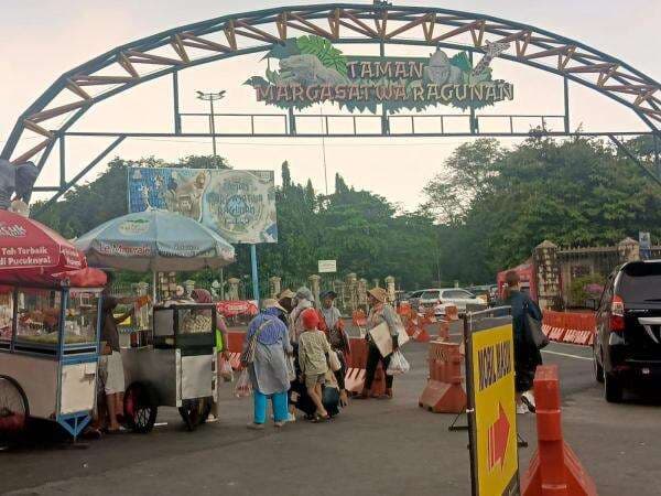 Libur Panjang Maulid Nabi, 26 Ribu Pengunjung Padati Ragunan saat Weekend Libur Panjang Maulid Nabi, 26 Ribu Pengunjung Padati Ragunan saat Weekend