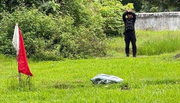 Granat Aktif Ditemukan di Rumah Warga Maros, Tim Jibom Polda Sulsel Lakukan Pemusnahan Granat Aktif Ditemukan di Rumah Warga Maros, Tim Jibom Polda Sulsel Lakukan Pemusnahan
