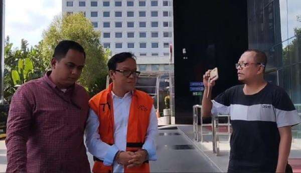 Eks Wamenaker Noel Ebenezer Muncul usai Ditahan KPK, Akui Kesalahan Eks Wamenaker Noel Ebenezer Muncul usai Ditahan KPK, Akui Kesalahan