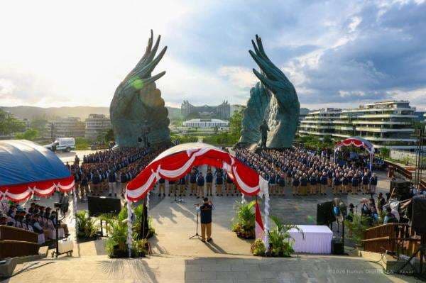 Digembleng Kopassus, Basuki Lantik 555 PNS Otorita IKN Angkatan Pertama Digembleng Kopassus, Basuki Lantik 555 PNS Otorita IKN Angkatan Pertama