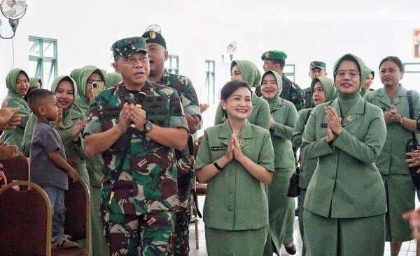 Pangdam Tambun Bungai Kunjungi Yonif 631 Antang, Tekankan Disiplin dan Loyalitas Prajurit Pangdam Tambun Bungai Kunjungi Yonif 631 Antang, Tekankan Disiplin dan Loyalitas Prajurit