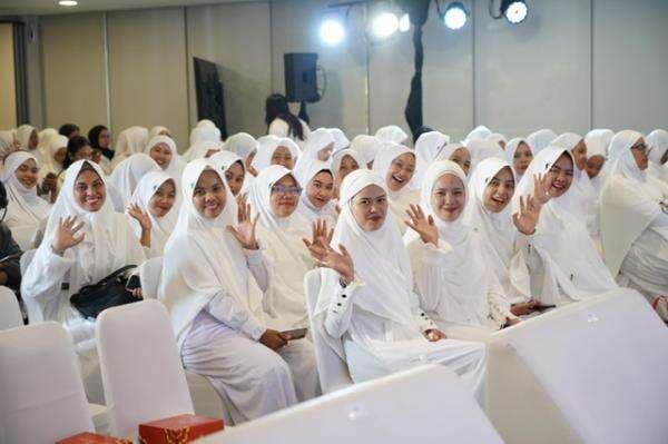 Integritas Diganjar Penghargaan: PNM Kirim Karyawan Terbaik ke Luar Negeri hingga Umrah Integritas Diganjar Penghargaan: PNM Kirim Karyawan Terbaik ke Luar Negeri hingga Umrah