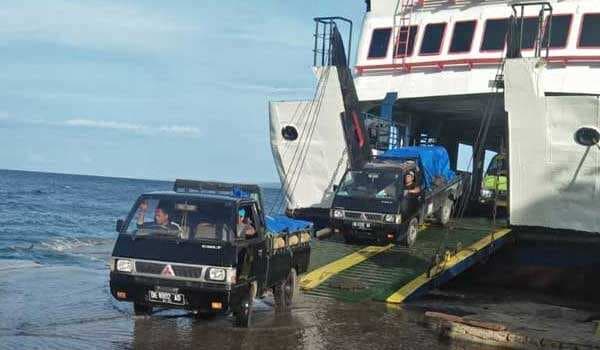 ASDP Ambon Pastikan Pelayaran Antarpulau Aman Meski Hujan Deras ASDP Ambon Pastikan Pelayaran Antarpulau Aman Meski Hujan Deras