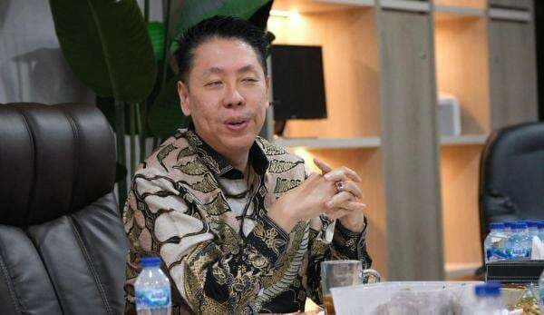 Surga Bawah Laut Terancam, Prof Henry Indraguna Serukan Supremasi Hukum untuk Selamatkan Raja Ampat Surga Bawah Laut Terancam, Prof Henry Indraguna Serukan Supremasi Hukum untuk Selamatkan Raja Ampat