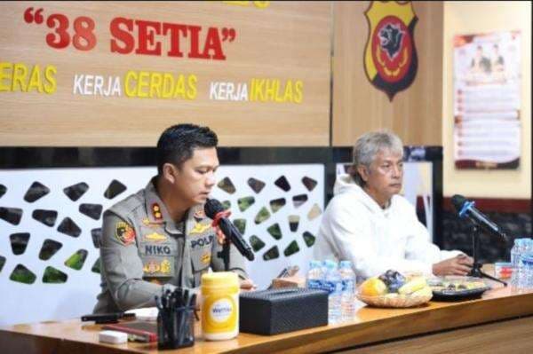 Bentrok Ormas Pecah di Lembang Bandung Barat, 1 Orang Tewas Bentrok Ormas Pecah di Lembang Bandung Barat, 1 Orang Tewas