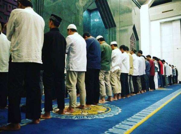 Bacaan Sholat Jenazah Laki-Laki Mulai Takbir Pertama hingga Keempat Bacaan Sholat Jenazah Laki-Laki Mulai Takbir Pertama hingga Keempat