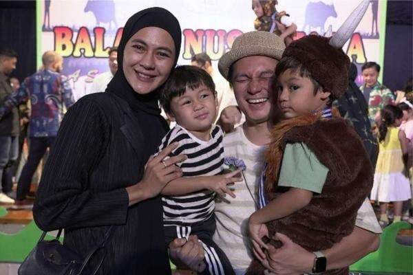 Baim Wong Dapat Hak Asuh Anak, Paula Verhoeven Pilih Tak Ajukan Kasasi Baim Wong Dapat Hak Asuh Anak, Paula Verhoeven Pilih Tak Ajukan Kasasi