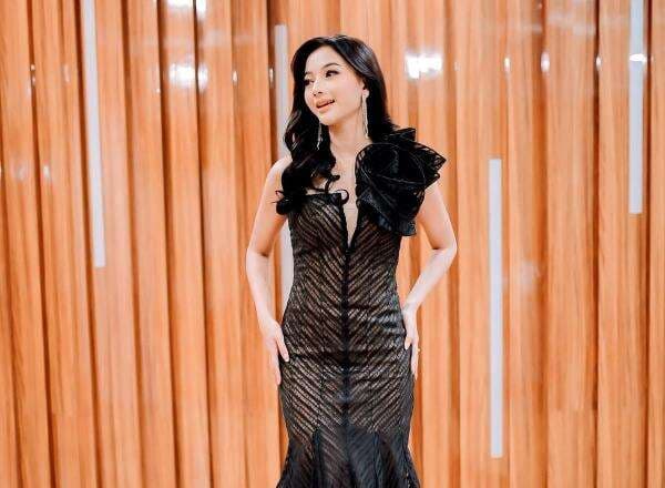 Bak Princess, Intip 5 Gaya Feminin Glenca Chysara Pemain Sinetron Terbelenggu Rindu Bak Princess, Intip 5 Gaya Feminin Glenca Chysara Pemain Sinetron Terbelenggu Rindu