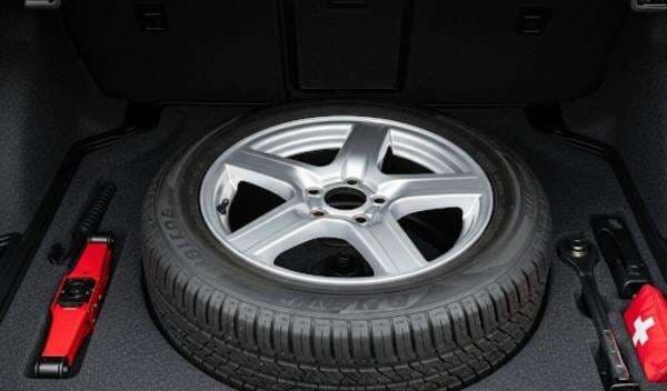 Bukan Ban Cadangan, Mobil Baru Kini Dilengkapi Tire Repair Kit, Bagaimana Cara Pakainya? Bukan Ban Cadangan, Mobil Baru Kini Dilengkapi Tire Repair Kit, Bagaimana Cara Pakainya?