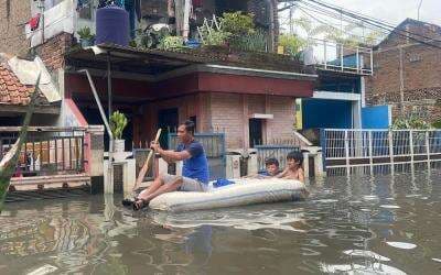 Banjir Dayeuhkolot Bandung, Warga: Seperti Galon Isi Ulang, Surut Sebentar Lalu Datang Lagi Banjir Dayeuhkolot Bandung, Warga: Seperti Galon Isi Ulang, Surut Sebentar Lalu Datang Lagi