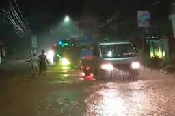 Banjir Bandang Enrekang Lumpuhkan Jalur Trans Sulawesi ke Toraja