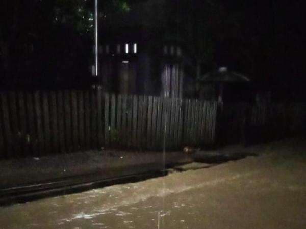 Banjir Terjang Sula Malut, 2 Orang Tewas Banjir Terjang Sula Malut, 2 Orang Tewas