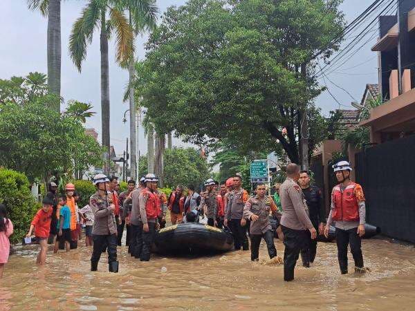 4.971 KK Terdampak Banjir di Bojong Kulur Bogor 4.971 KK Terdampak Banjir di Bojong Kulur Bogor