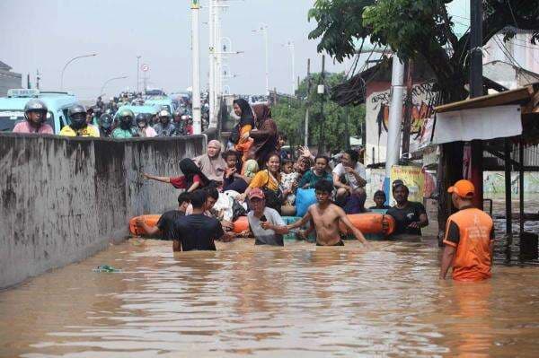 BNPB Ungkap Kerugian Banjir Jabodetabek Tembus Rp1,6 Triliun, Bekasi Paling Terdampak BNPB Ungkap Kerugian Banjir Jabodetabek Tembus Rp1,6 Triliun, Bekasi Paling Terdampak