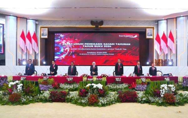 Bank Jatim (BJTM) Rombak Jajaran Direksi dan Komisaris, Ini Susunan Terbarunya Bank Jatim (BJTM) Rombak Jajaran Direksi dan Komisaris, Ini Susunan Terbarunya