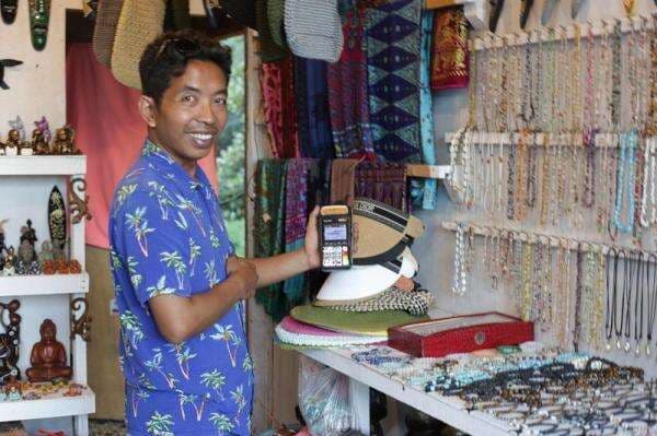 Bank Mandiri Dukung UMKM lewat Livin’ Merchant dan Program Hyperlocal Bank Mandiri Dukung UMKM lewat Livin’ Merchant dan Program Hyperlocal