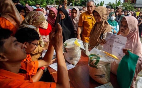 Bansos Beras Dicairkan, Mentan Wanti-Wanti Soal Mafia Pangan Bansos Beras Dicairkan, Mentan Wanti-Wanti Soal Mafia Pangan