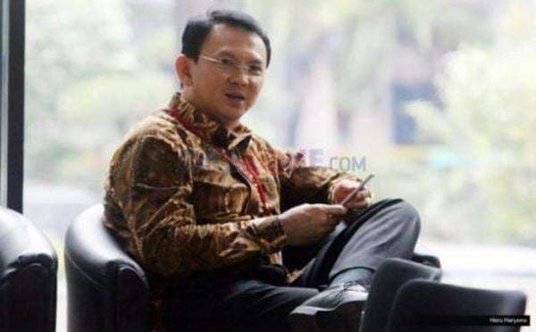 Ahok Datangi Bareskrim Penuhi Pemeriksaan Soal Korupsi Lahan Rusun Cengkareng Ahok Datangi Bareskrim Penuhi Pemeriksaan Soal Korupsi Lahan Rusun Cengkareng