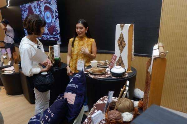 Batik Fractal Pamerkan Hasil Karya UMKM Batik Sukabumi di Osaka Expo 2025 Batik Fractal Pamerkan Hasil Karya UMKM Batik Sukabumi di Osaka Expo 2025