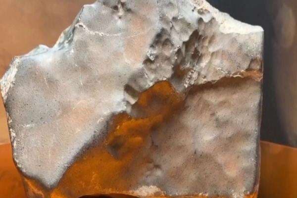 Batu Ini Terjual Rp86,5 Miliar karena Asalnya dari Mars Batu Ini Terjual Rp86,5 Miliar karena Asalnya dari Mars