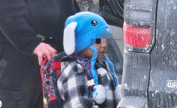 Bocah 5 Tahun Ikut Ditahan Imigrasi AS, Disebut Dijadikan ‘Umpan’ Bocah 5 Tahun Ikut Ditahan Imigrasi AS, Disebut Dijadikan ‘Umpan’