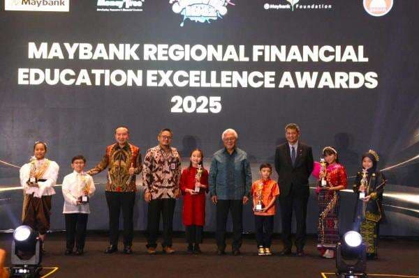 Maybank Gelar Maybank Regional Financial Education Excellence Awards ke-4 Maybank Gelar Maybank Regional Financial Education Excellence Awards ke-4