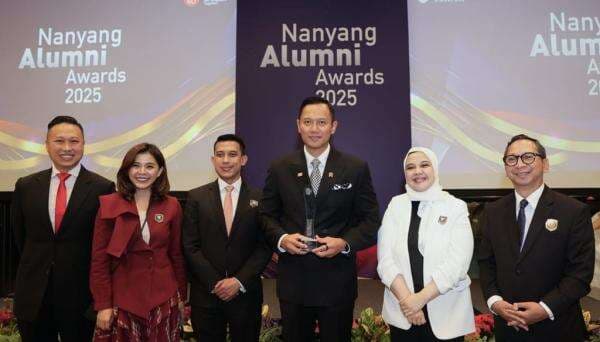 Menko AHY Raih Penghargaan Tertinggi Alumni Nanyang Technological University Singapura Menko AHY Raih Penghargaan Tertinggi Alumni Nanyang Technological University Singapura