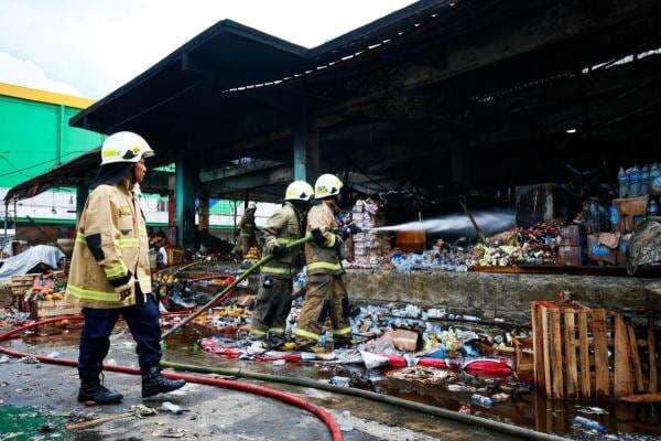 Pasar Induk Kramat Jati Kebakaran, Gubernur DKI Minta Percepat Renovasi Pasar Induk Kramat Jati Kebakaran, Gubernur DKI Minta Percepat Renovasi