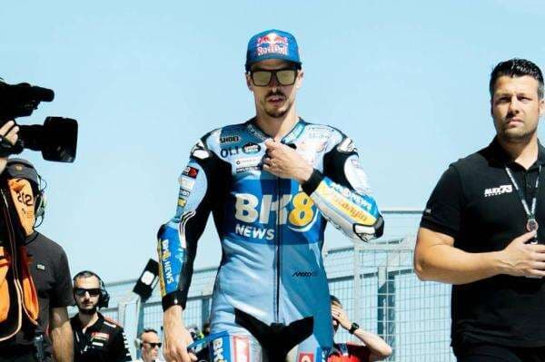 Alex Marquez Angkat Tangan, Akui Kecepatan Gila Marco Bezzecchi di MotoGP Portugal 2025 Alex Marquez Angkat Tangan, Akui Kecepatan Gila Marco Bezzecchi di MotoGP Portugal 2025