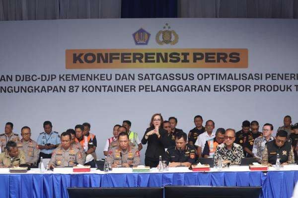 Begini Kronologi Ekspor Ilegal CPO Terbongkar, Nilai Transaksi Tembus Rp2,8 Triliun Begini Kronologi Ekspor Ilegal CPO Terbongkar, Nilai Transaksi Tembus Rp2,8 Triliun