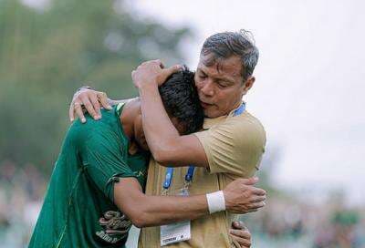 Profil Bejo Sugiantoro, Mantan Bek Timnas Indonesia yang Meninggal Dunia karena Serangan Jantung saat Main Bola Profil Bejo Sugiantoro, Mantan Bek Timnas Indonesia yang Meninggal Dunia karena Serangan Jantung saat Main Bola
