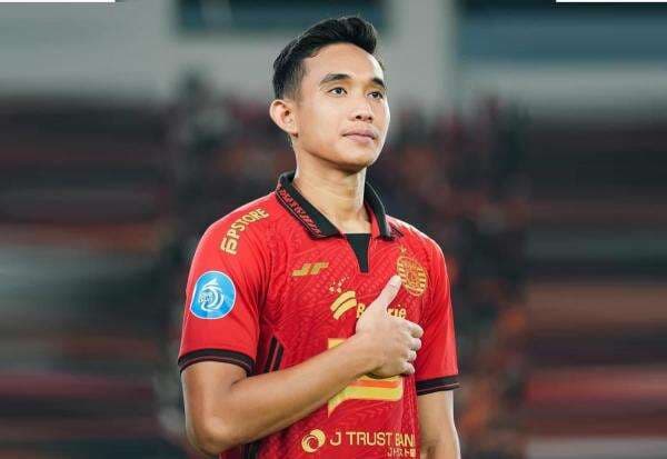 Persija Siapkan Kado Istimewa untuk Rizky Ridho di Hari Pernikahannya, Apa Itu?" Persija Siapkan Kado Istimewa untuk Rizky Ridho di Hari Pernikahannya, Apa Itu?"