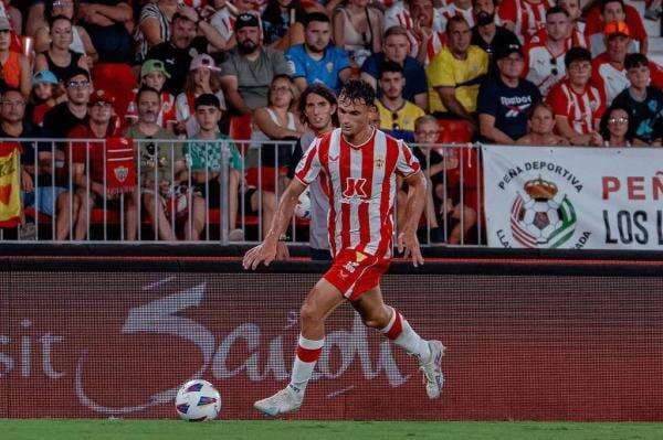 Juventus vs AC Milan: Siapa Tercepat Rekrut Marc Pubill, Almeria Patok Rp240 Miliar Juventus vs AC Milan: Siapa Tercepat Rekrut Marc Pubill, Almeria Patok Rp240 Miliar