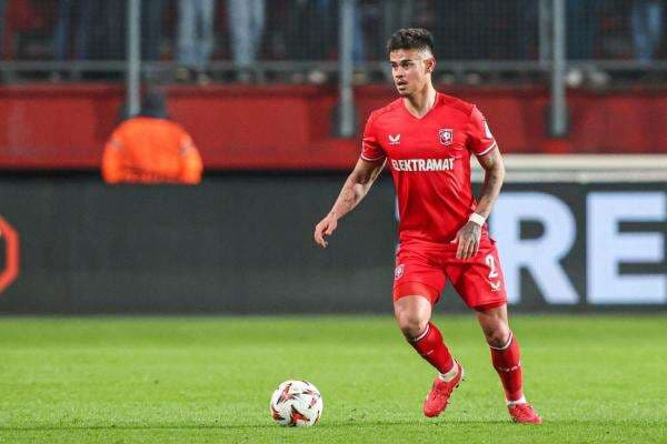 Curhat Mees Hilgers usai Ukir 100 Laga di FC Twente Curhat Mees Hilgers usai Ukir 100 Laga di FC Twente