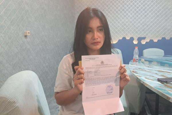 Bela sang Adik, Penyanyi Dangdut Serli KDI Malah Jadi Korban Penganiayaan Bela sang Adik, Penyanyi Dangdut Serli KDI Malah Jadi Korban Penganiayaan
