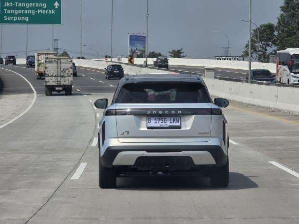 Belajar dari Kasus Diogo Jota, Ini Bahaya Ban Pecah Akibat Tekanan Angin Tak Sesuai Belajar dari Kasus Diogo Jota, Ini Bahaya Ban Pecah Akibat Tekanan Angin Tak Sesuai