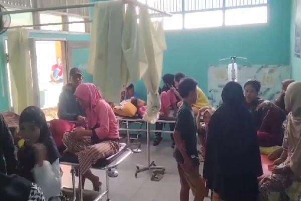 Belasan Murid SD di Takalar Keracunan Usai Konsumsi Makanan Bergizi Gratis Belasan Murid SD di Takalar Keracunan Usai Konsumsi Makanan Bergizi Gratis