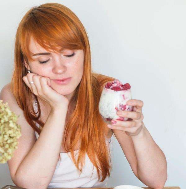 Benarkah Wanita yang Kesepian Cenderung Konsumsi Makanan Manis Berlebihan? Benarkah Wanita yang Kesepian Cenderung Konsumsi Makanan Manis Berlebihan?