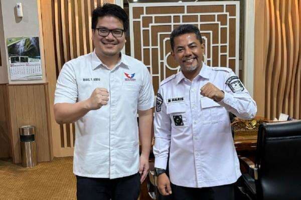 Bendum Partai Perindo Michael Sianipar Kunjungi Bupati Probolinggo, Bahas Potensi Wisata Daerah Bendum Partai Perindo Michael Sianipar Kunjungi Bupati Probolinggo, Bahas Potensi Wisata Daerah
