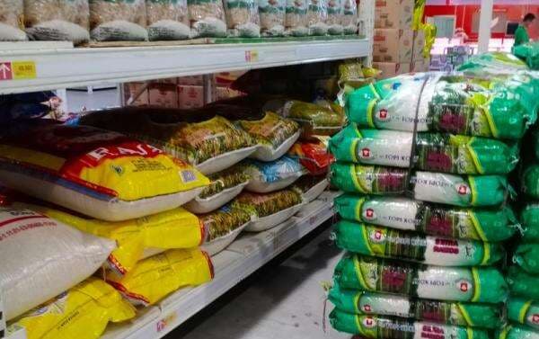 Daftar 4 Perusahaan Besar yang Diduga Produksi Beras Oplosan Daftar 4 Perusahaan Besar yang Diduga Produksi Beras Oplosan